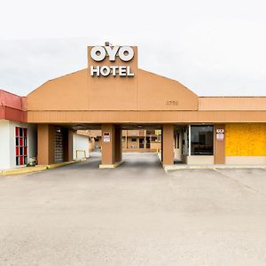 Oyo Hotel San Antonio Lackland Afb Seaworld Hwy 90 W